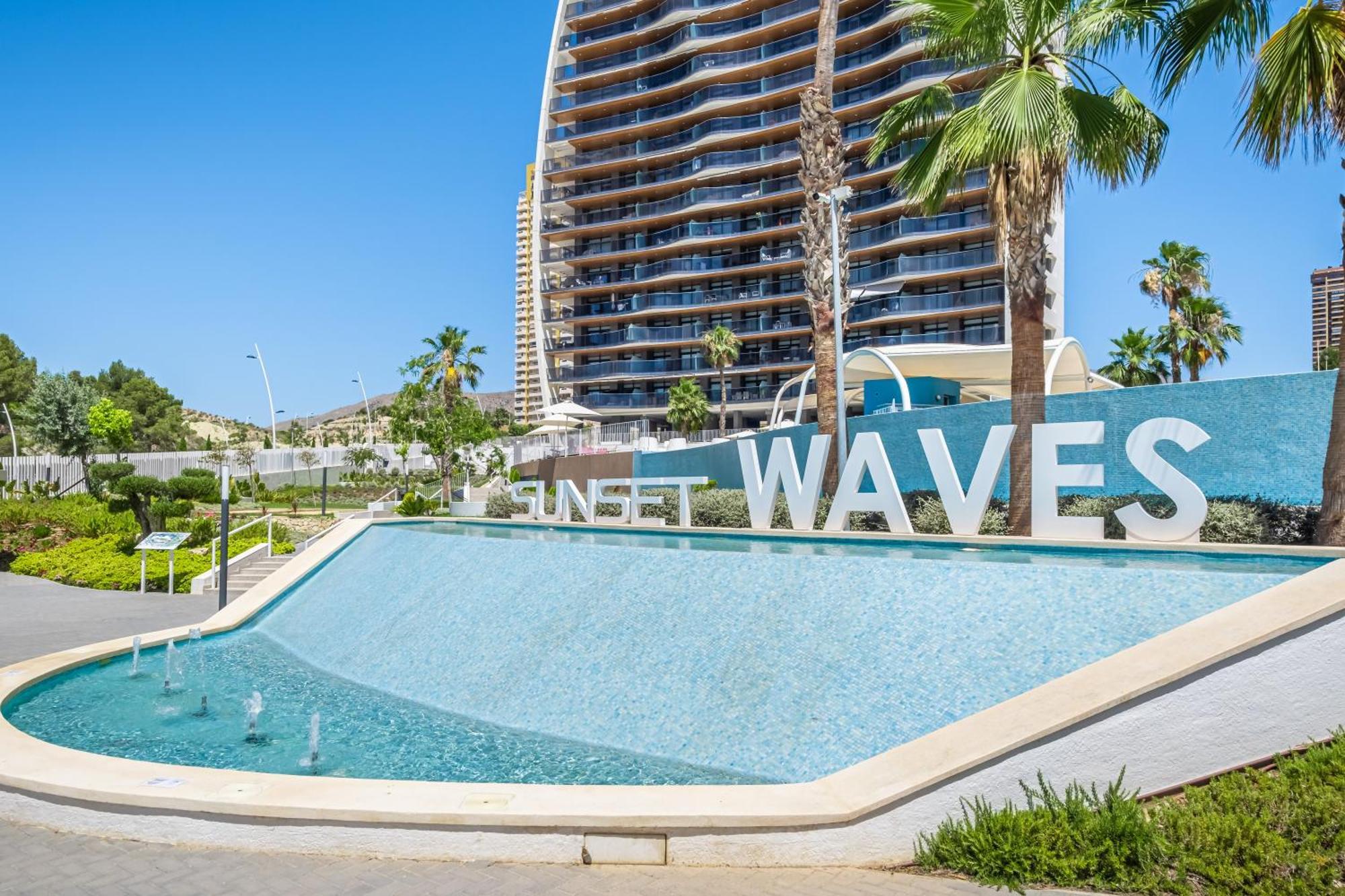 Sunset Waves 18-35 Poniente Beach Resort Benidorm Ngoại thất bức ảnh