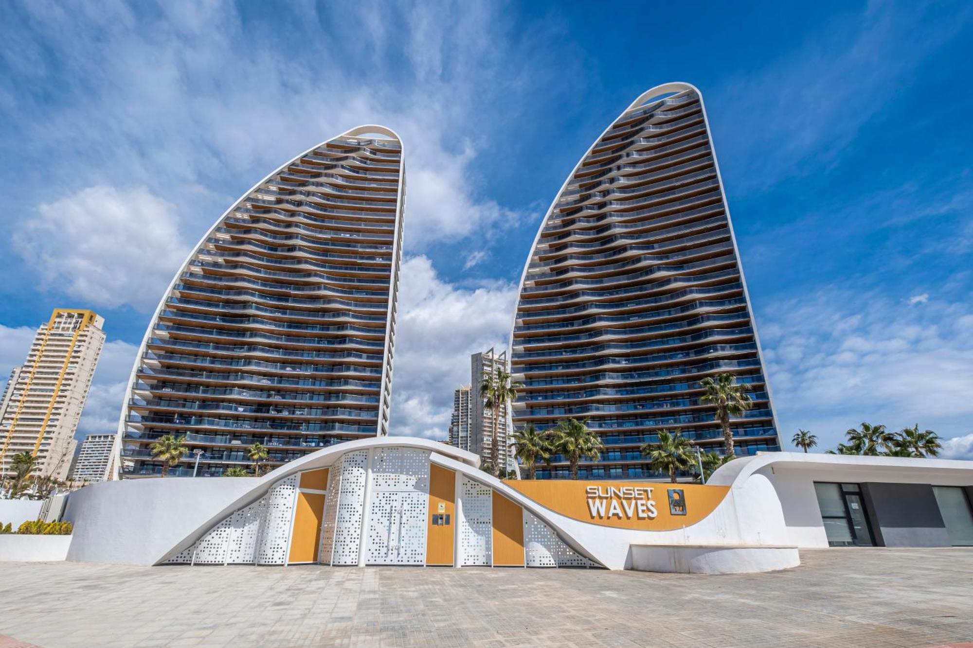 Sunset Waves 18-35 Poniente Beach Resort Benidorm Ngoại thất bức ảnh